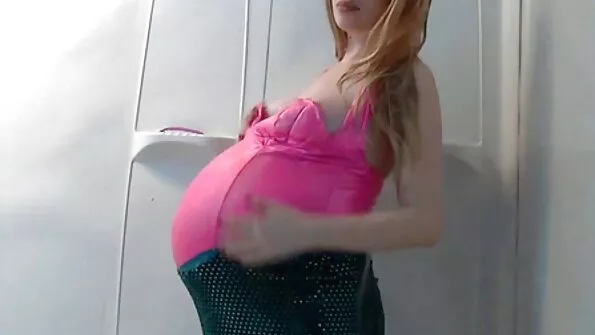 امرأة سمراء الساخنة جدا افلام جنس محارم عربي يظهر كيف أنها تتمتع دسار لها