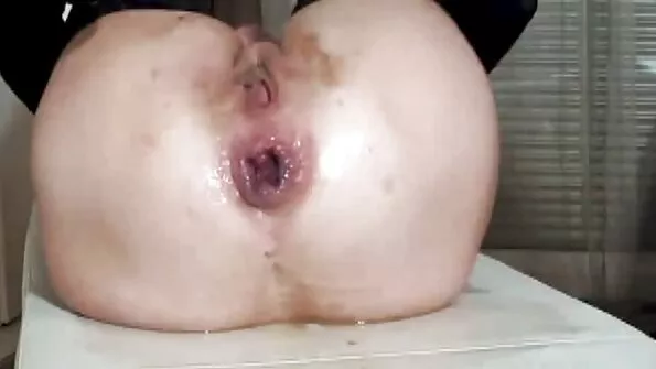 الفتيات داني بيترسون عرب نار جنس و بيلا Atrix Cavort في المسبح و مص الديك
