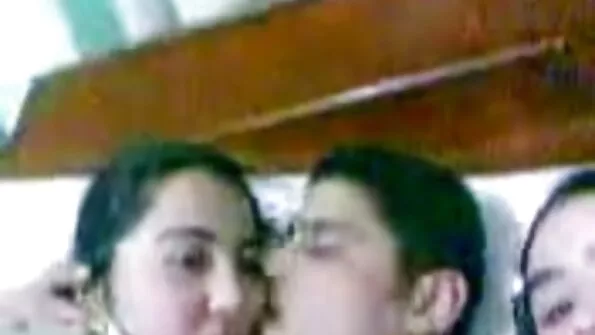 Twinks روب ممارسة جنس عربي مايك تلبية